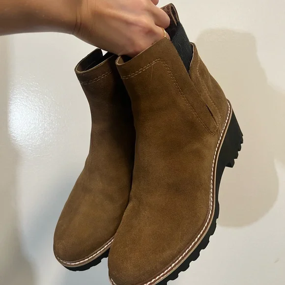 Dolce Vita Rielle Lug Sole Chelsea Fashion Boot in Brown - Picture 3 of 5